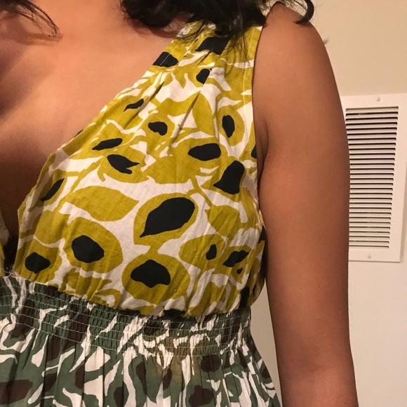 BCBG dress with buttons. - Picture 5 of 8