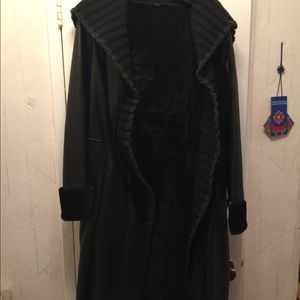 NEW Shearling Coat, size 46 (US 12)