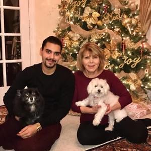 Meet your Posher, Cyrus