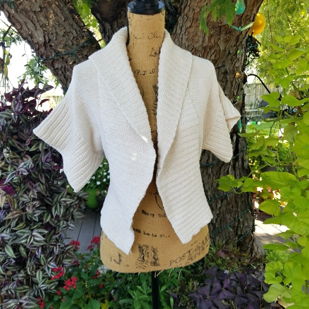 Beige Winter Short Sleeved Sweater