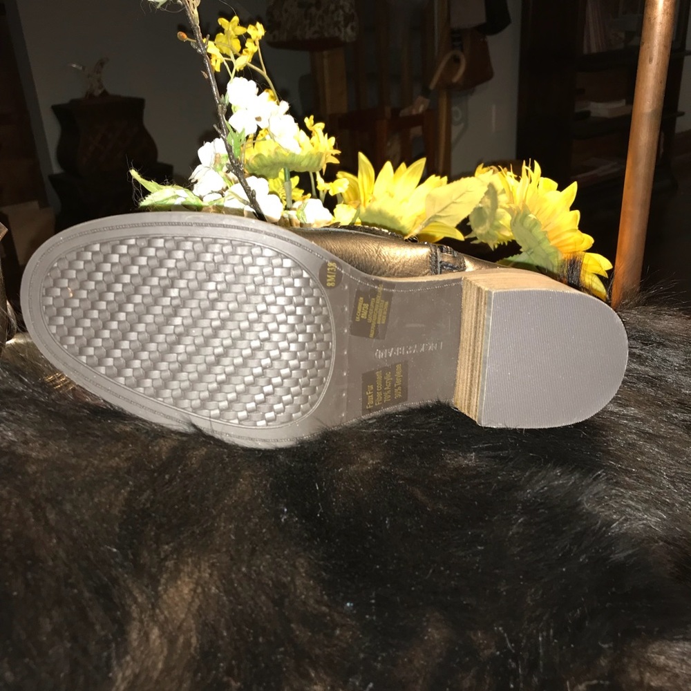 🆕🎉HOST PICK!🎉Lucky Brand Furry Lined Leather S8 - Picture 5 of 8