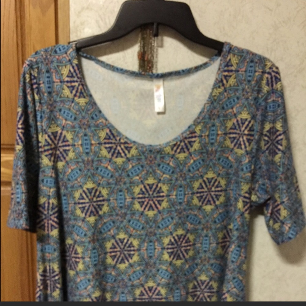 LuLaRoe Perfect T Size Large