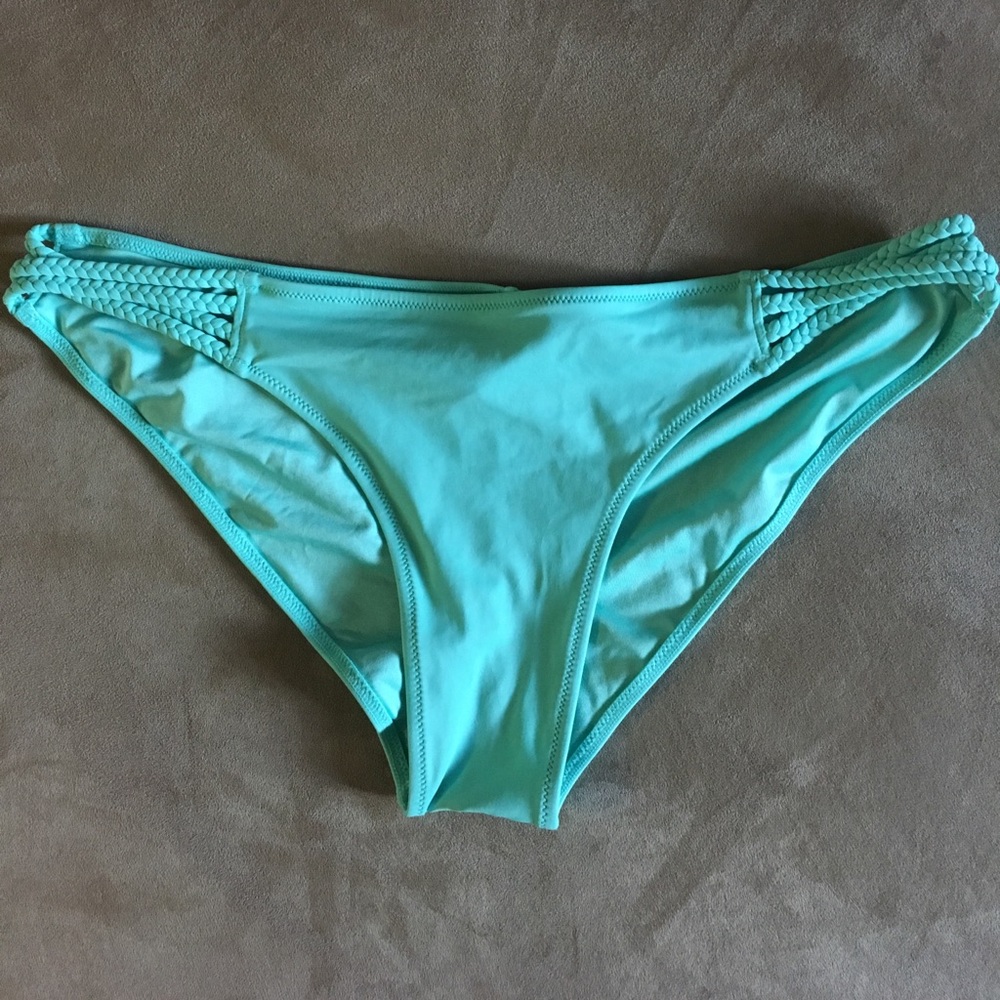 Cute VS swim bottom. large