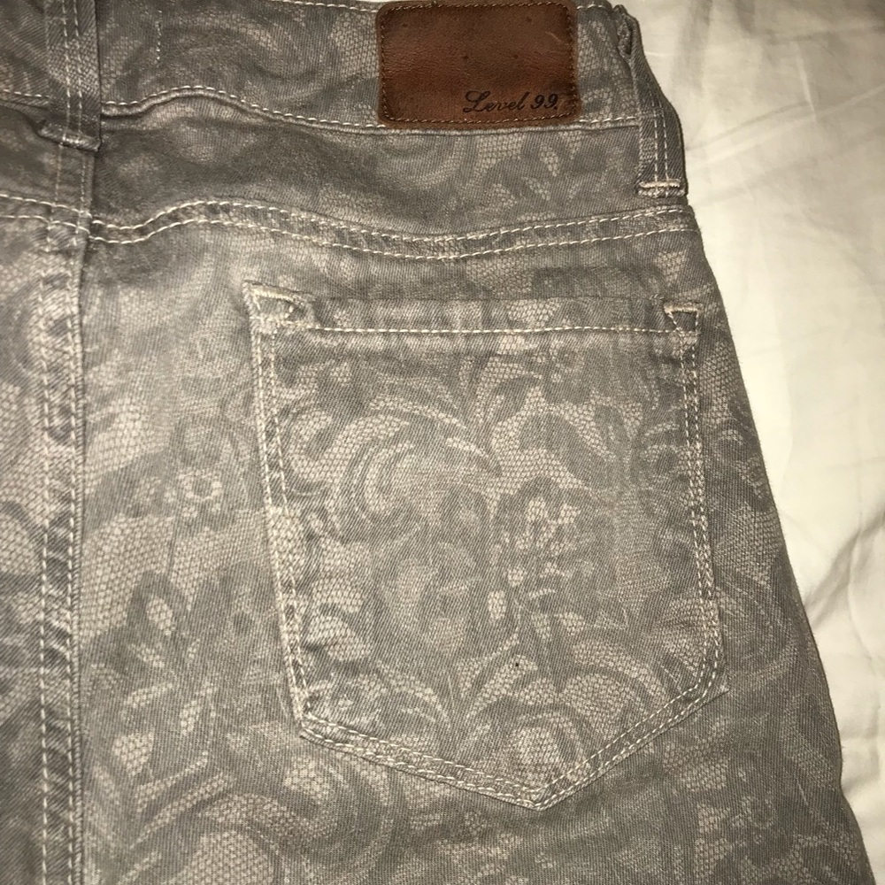 Level 99 floral grey jeans