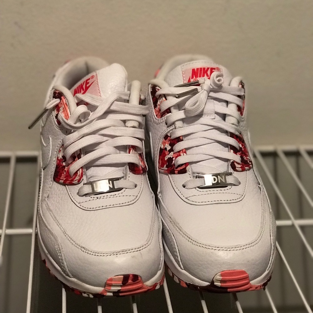 Tennis Shoes