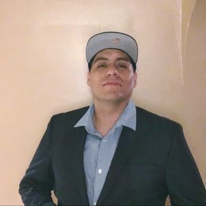 Meet your Posher, Emmanuel