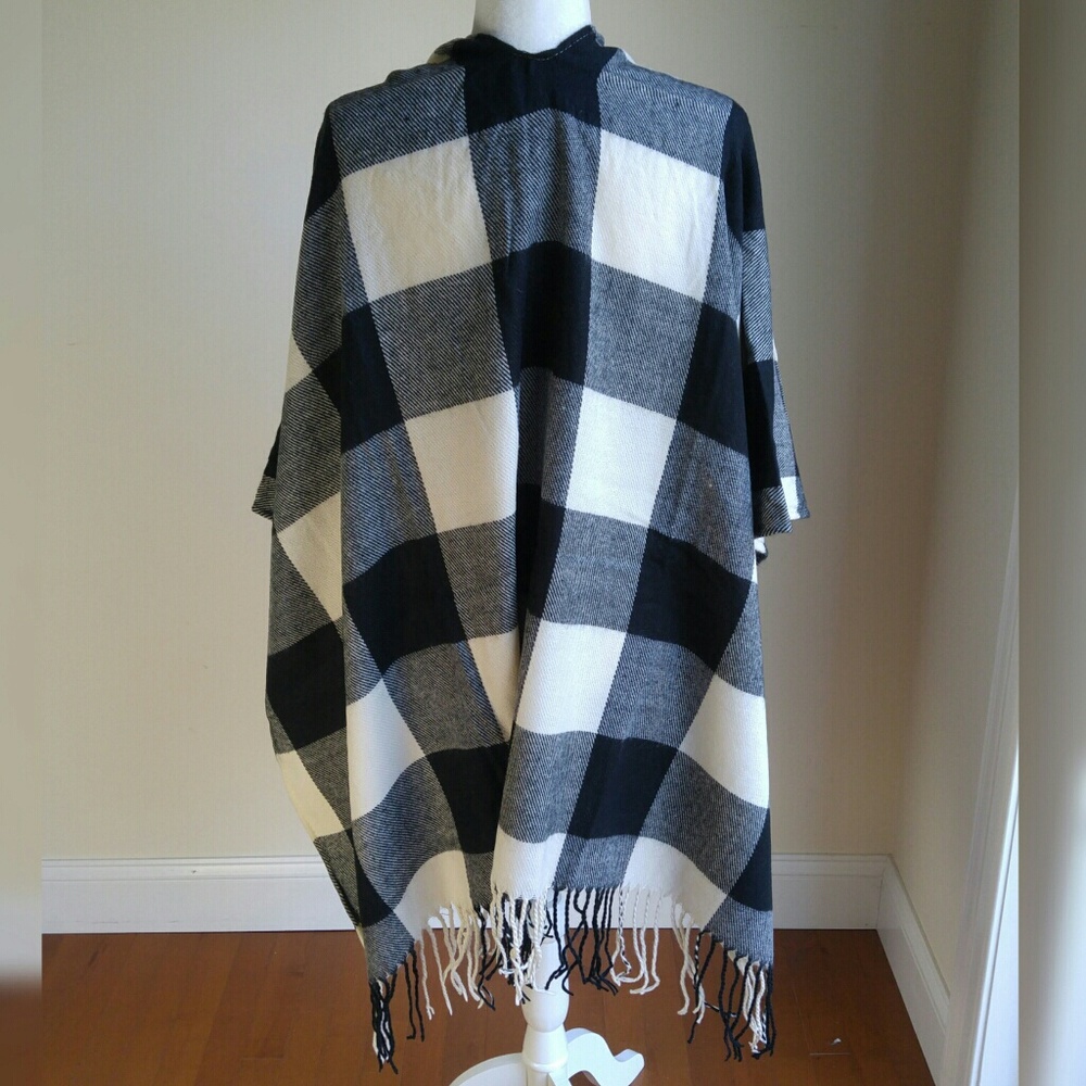 LAST  1 ✨ Buffalo Plaid Check BOHO Fringe Poncho - Picture 6 of 6