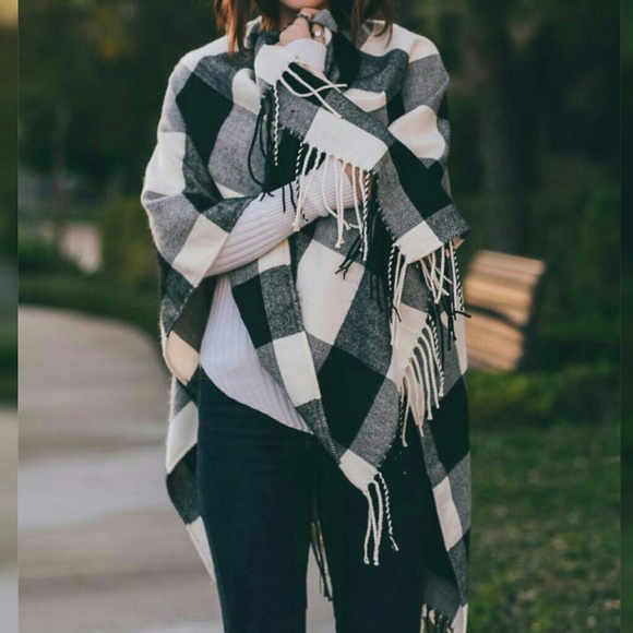 LAST  1 ✨ Buffalo Plaid Check BOHO Fringe Poncho - Picture 2 of 6