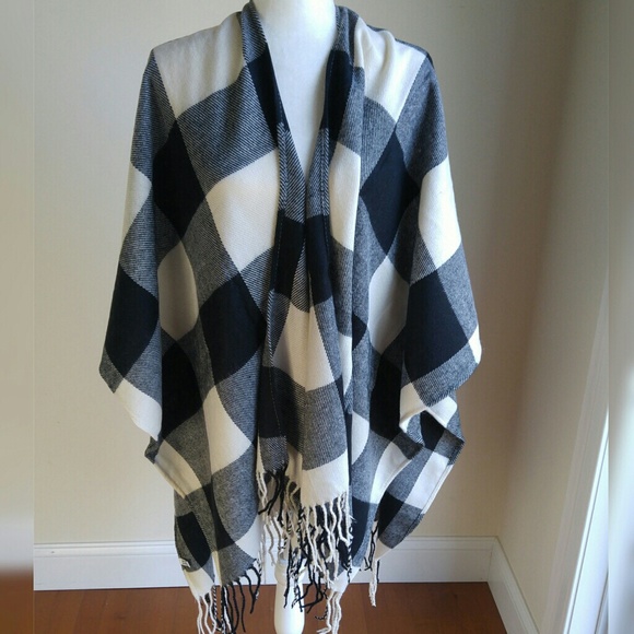 LAST  1 ✨ Buffalo Plaid Check BOHO Fringe Poncho - Picture 5 of 6