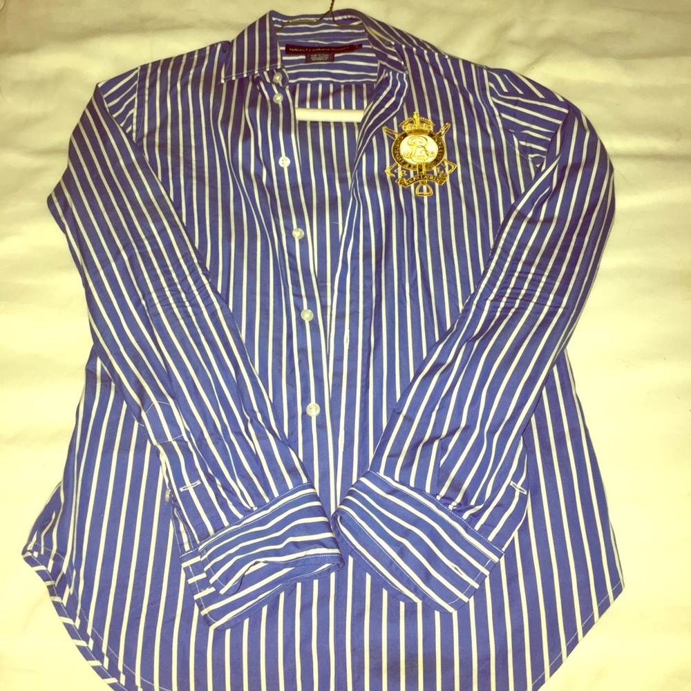 Slim fitting polo button down!