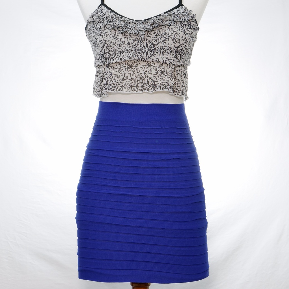 Blue stretchy layered look mini-skirt - Picture 6 of 7