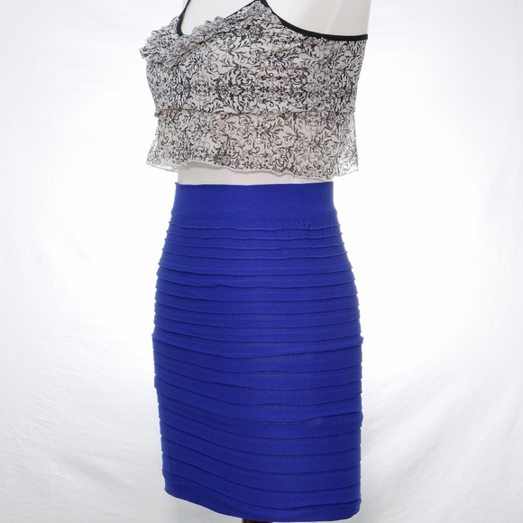 Blue stretchy layered look mini-skirt - Picture 4 of 7