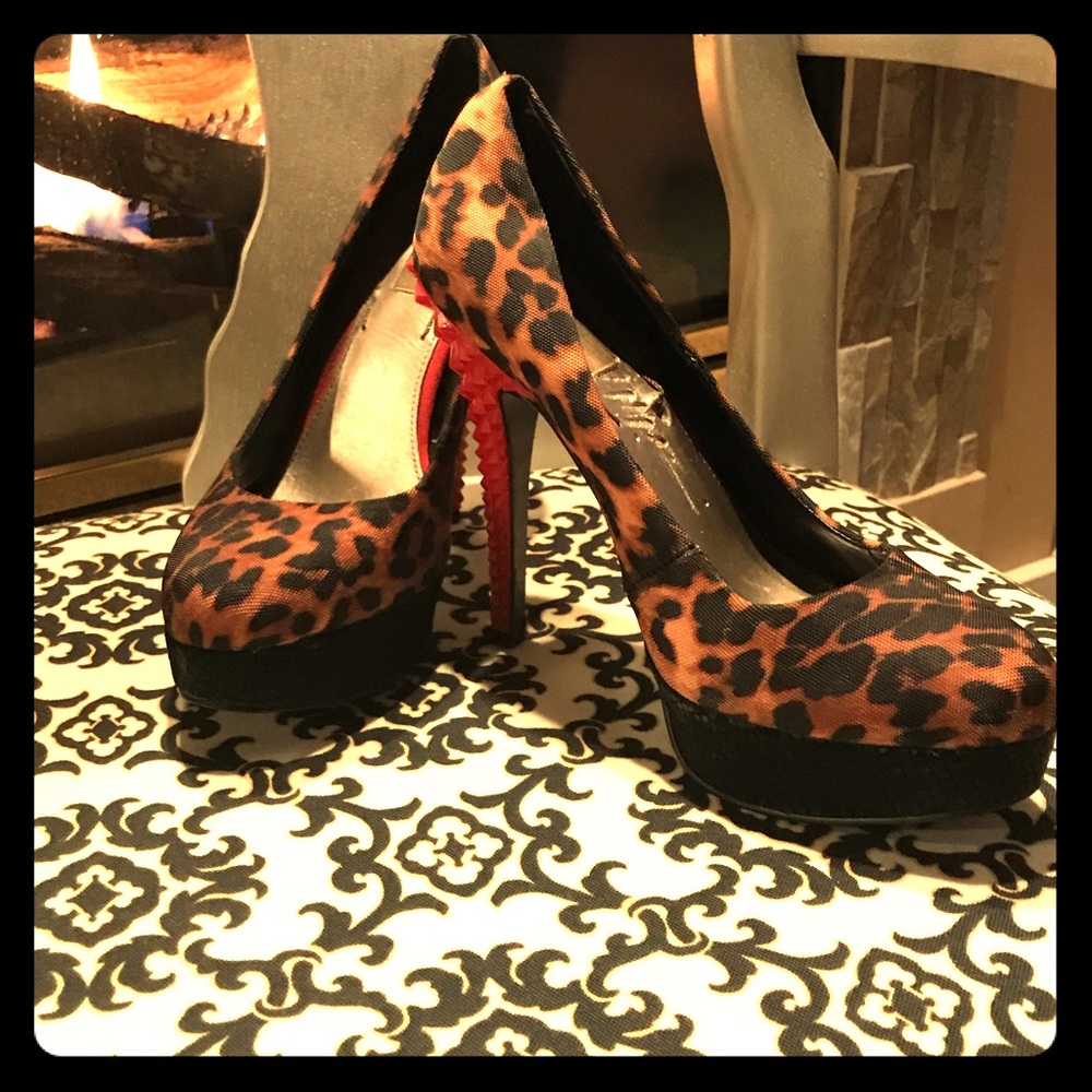 Rachel pumps