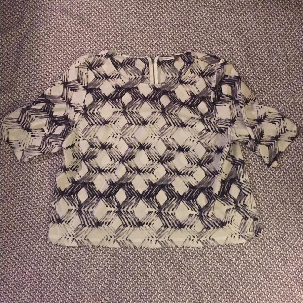 DKNYC Patterned short sleeve blouse