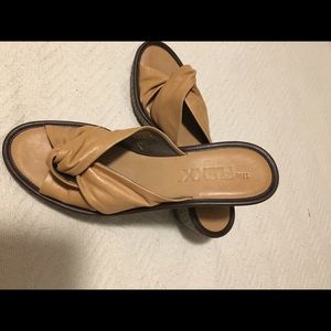 The flexx sandals