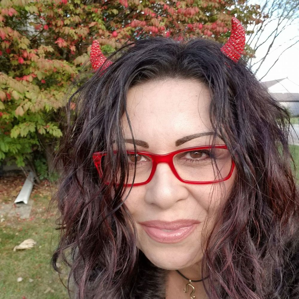 Meet your Posher, Julia