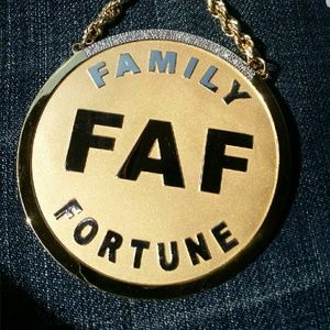 Meet your Posher, Chuck