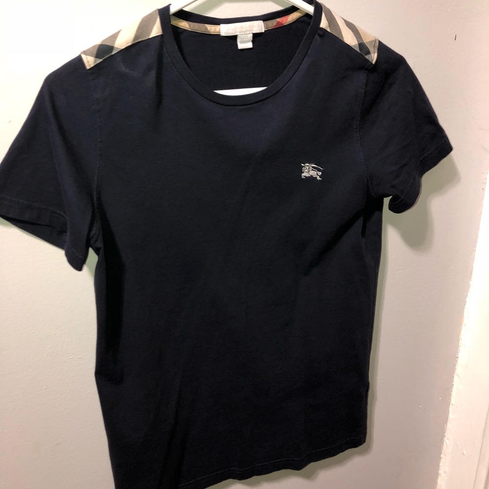 Burberry tee