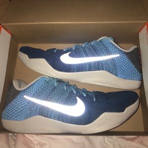 Kobe 11 blue flyknit low