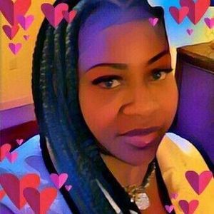 Meet your Posher, Adrienne