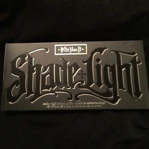 NEW!😻Kat Von D Shade + Light Face Contour Palette