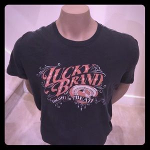 Used t shirt lucky brand