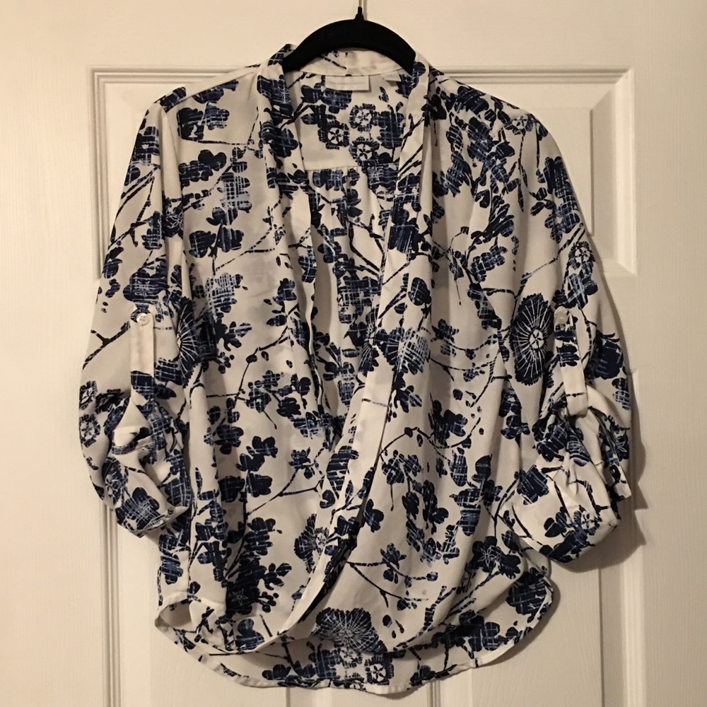 New York &Company 1/4 Sleeve Deep V-Neck Dress Top