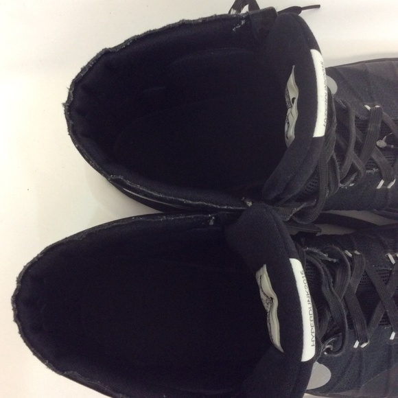 Black Nike Hyperdunk Shoes - Picture 3 of 5