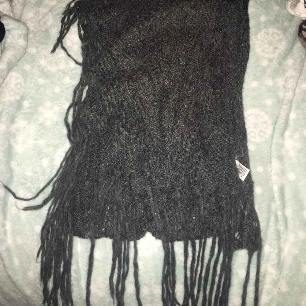 Knit scarf