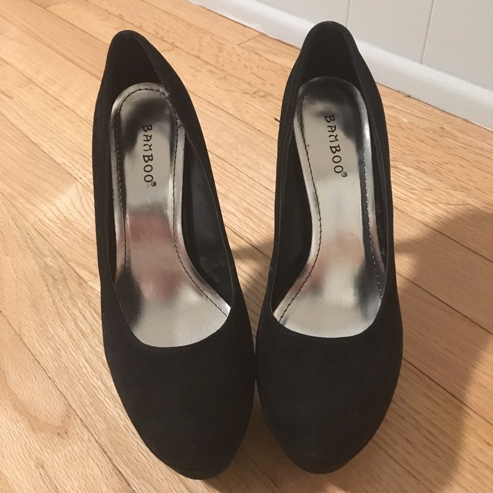 Bamboo Suede Pumps