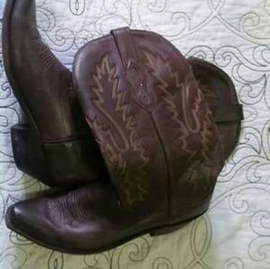 Women's cowboy boots