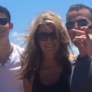 Meet your Posher, Larissa