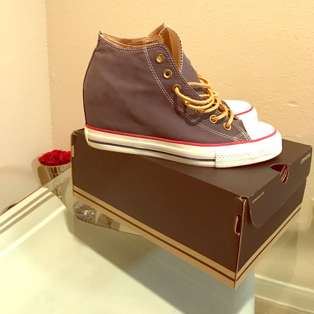 Wedge converse