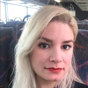 Meet your Posher, Ligia