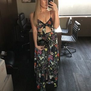 Forever 21 Floral Crop and skirt set. Indikah