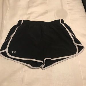 Under Armour heat gear running short