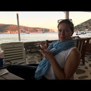 Meet your Posher, Laura