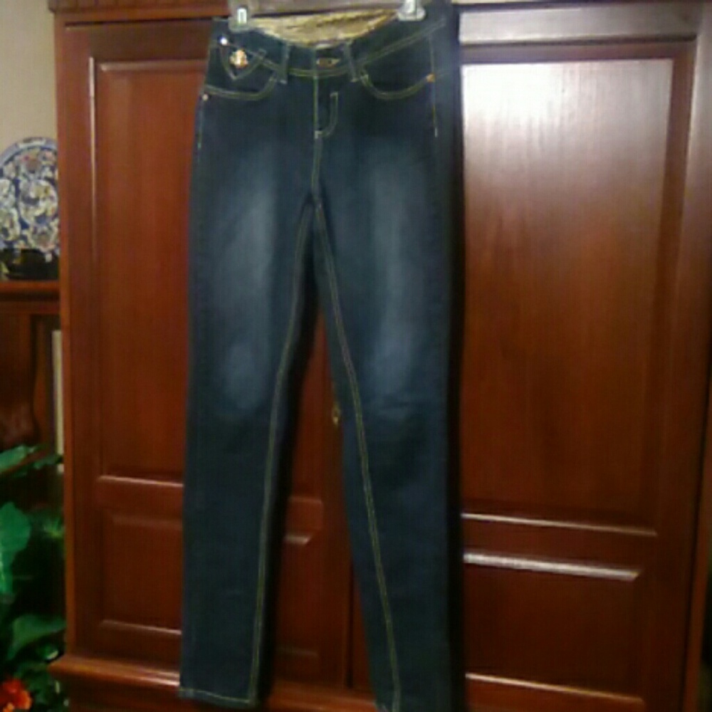 Dereon Jeans. 5/6
