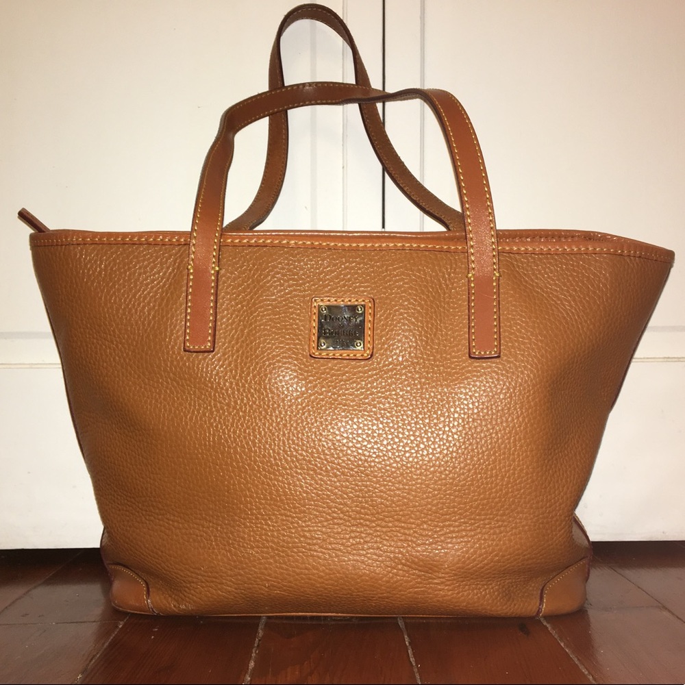 🍉 Medium Dooney & Bourke Tote