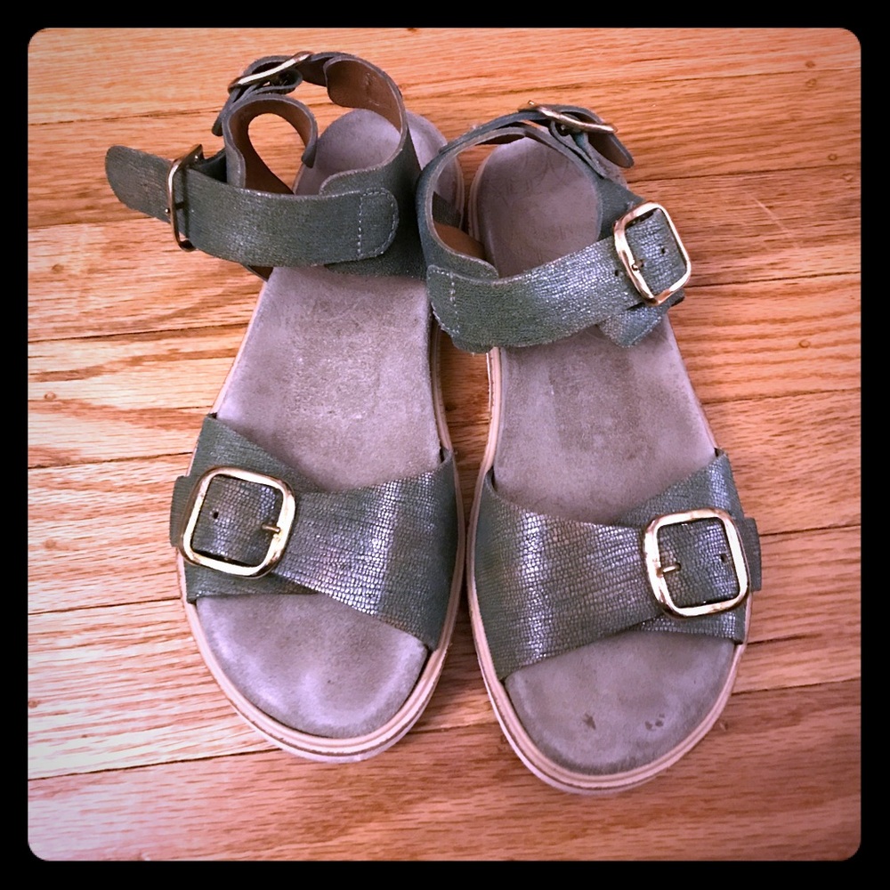 Army green snake skin shimmer sandals - size 36