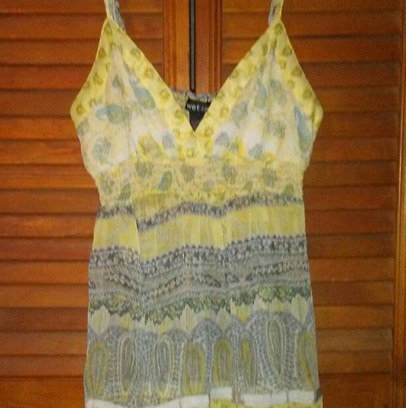 Gorgeous Wet Seal Tank - Picture 1 of 5