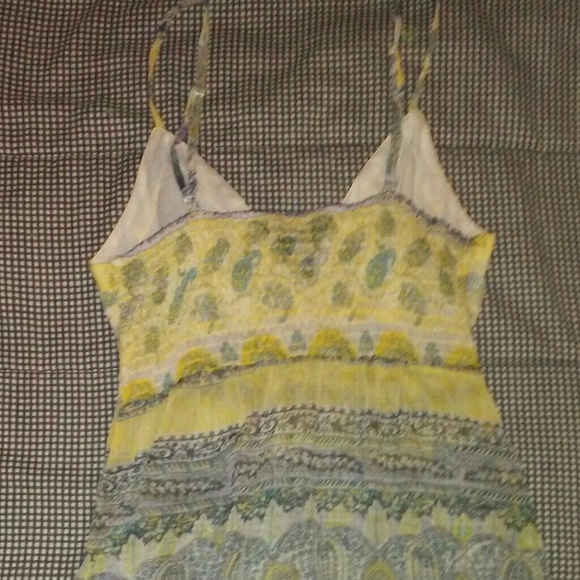 Gorgeous Wet Seal Tank - Picture 3 of 5