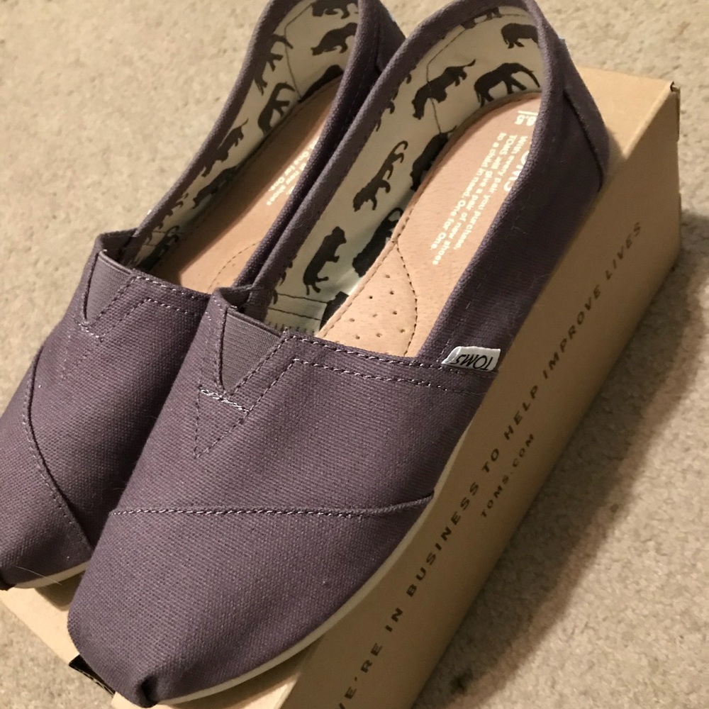 Toms Ash 8.5 Classic Canvas shoes