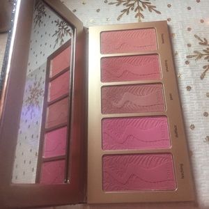 Tarte blush