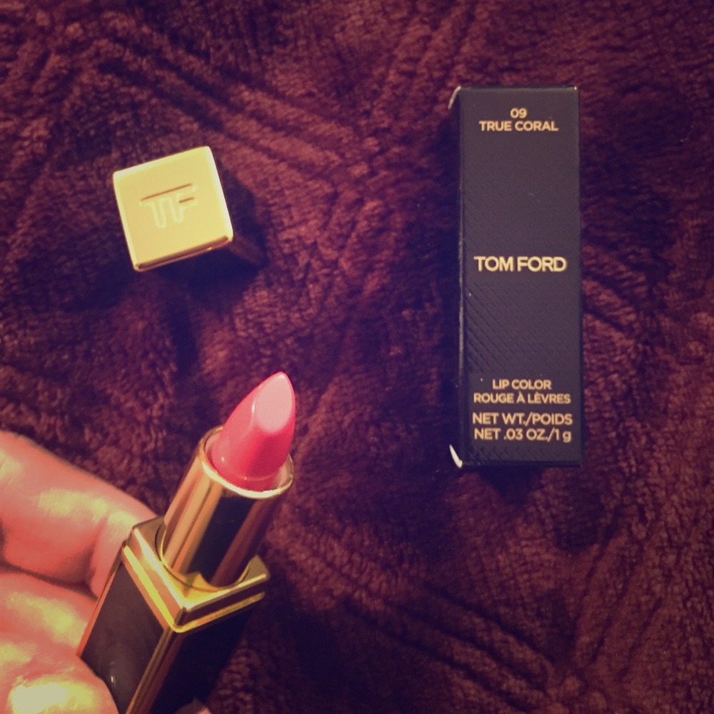 BNIB TOM FORD LIPSTICK IN TRUE CORAL
