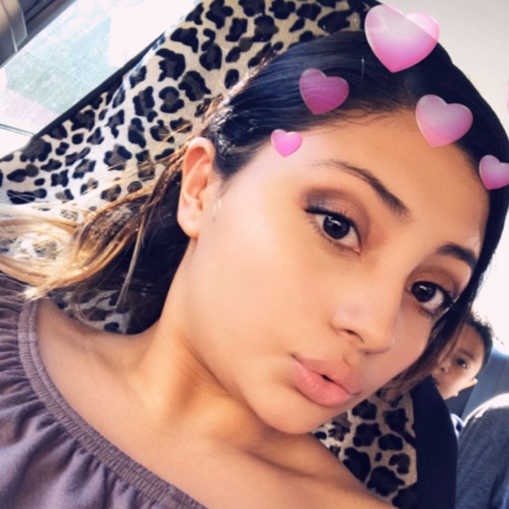 Meet your Posher, Angie