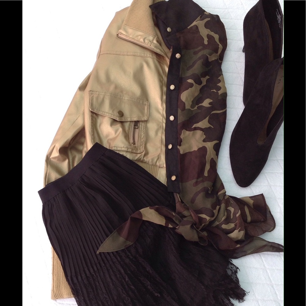 SOLD Soft Pleat & Lace Skirt