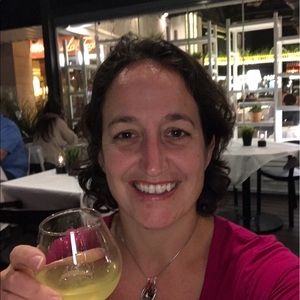 Meet your Posher, Laura