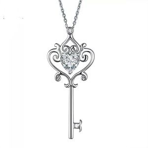 100% 925 silver VVS1 lab diamond key necklace