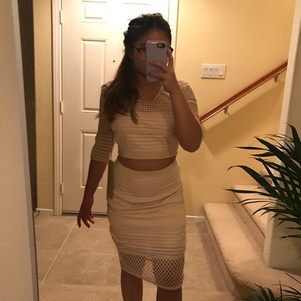 Two price body con